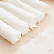 Khăn Sữa Trẻ Em – Món Đồ Nhỏ Giúp Bé Lớn Lên An Toàn Mỗi Ngày